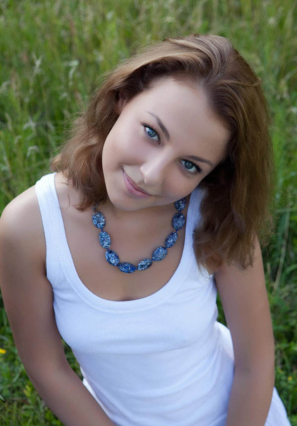 Еленка, 22